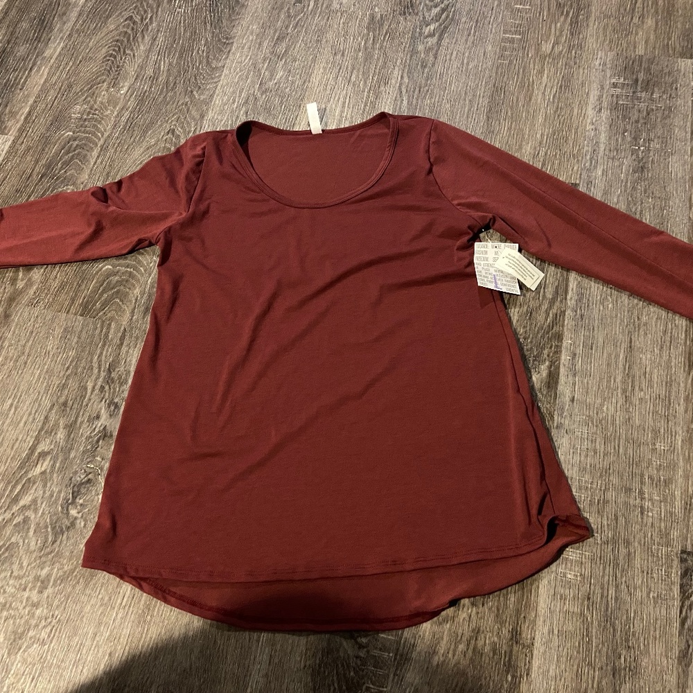 Lularoe LYNNAE large crimson maroon color new with tag